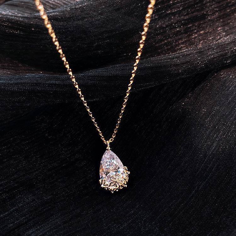 Collier goutte de cristal