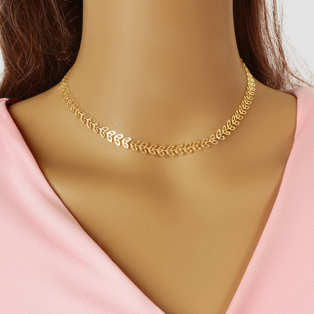 Collier Minimaliste Feuille – Chaîne Dorée